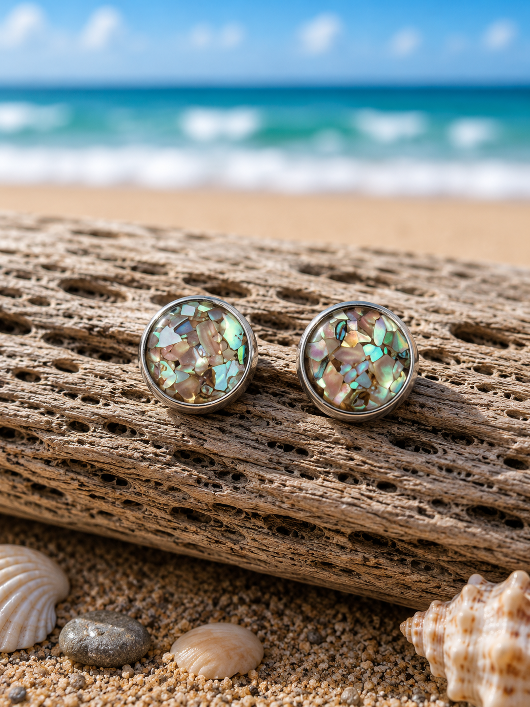 BIG SHORE STUDS